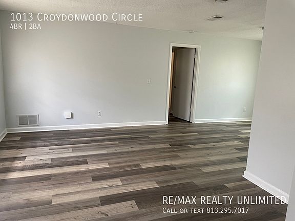 3rd image of 1013 Croydonwood Cir