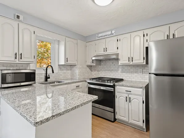 20 Washington St APT 3-7, North Easton, MA 02356