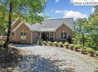 36 Chelsea Ln, Glade Valley, NC 28627