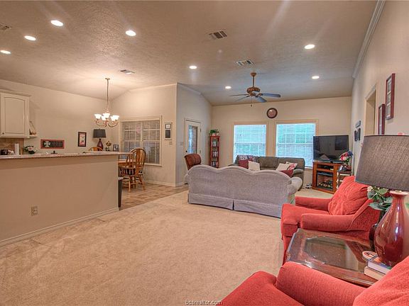 4th image of 500 Bent Oak Ct
