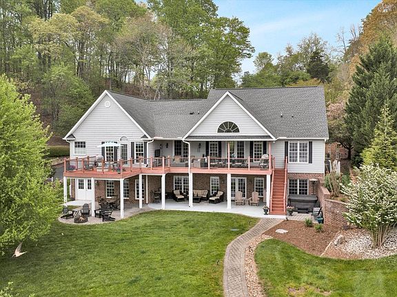 5th image of 3820 Bluewater Dr