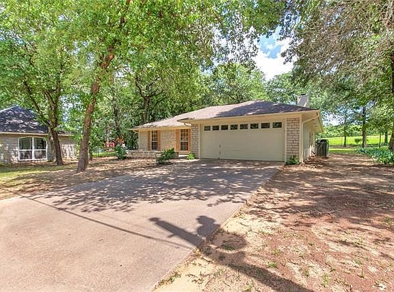 2nd image of 6915 Stewarts Oaks Ct