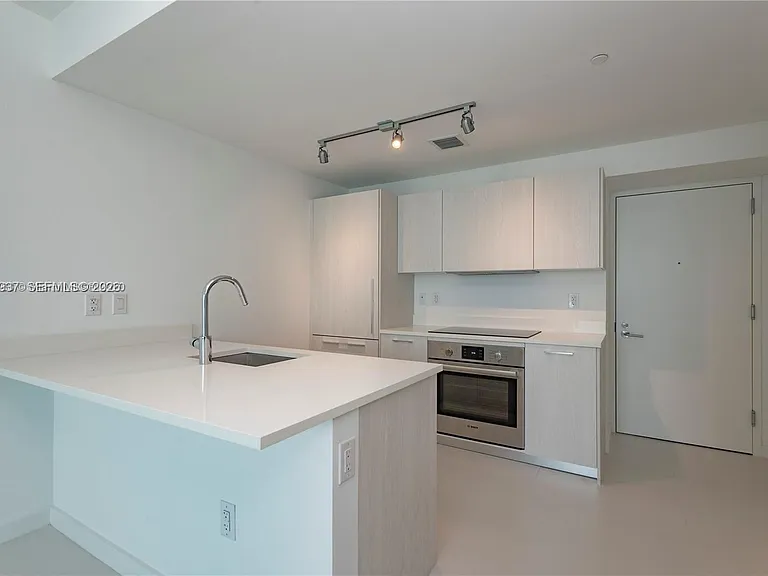 501 NE 31st St #3505 — Photo 6