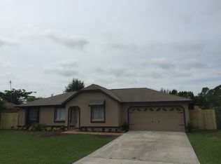584 Royal Palm Dr, Kissimmee, FL 34743