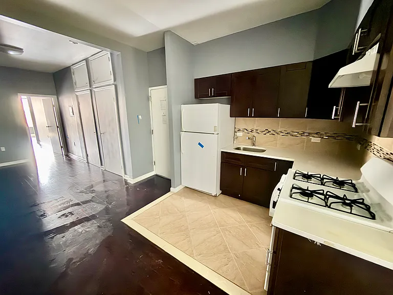 507 Woodward Ave #2R — Photo 8