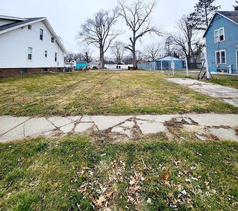 2nd image of 659 S Nelson Ave