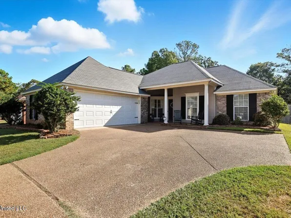 402 Bedford Pl, Brandon, MS 39047