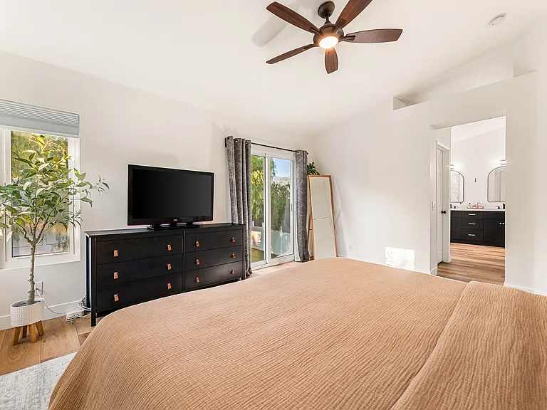 1131 Dincara Rd — Photo 15