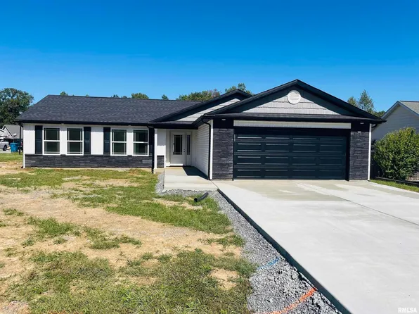 301 Olivia Dr, Marion, IL 62959