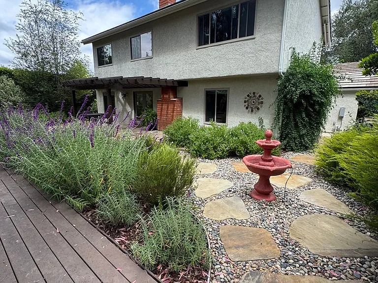 99 Castillian Ave — Photo 24