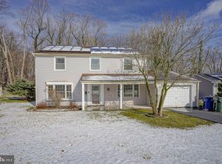 39 Paddock Ln, Willingboro, NJ 08046