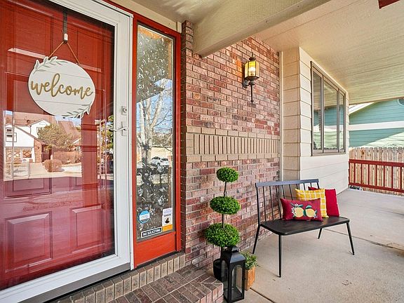 4th image of 3796 Larkspur Dr