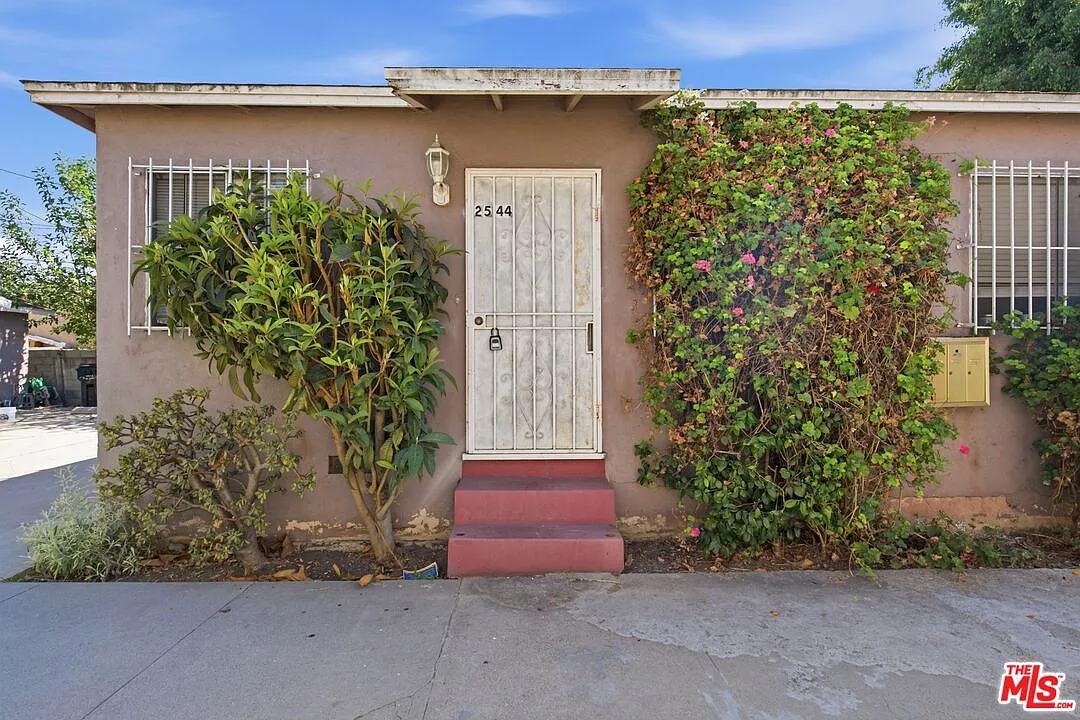 1 bed, 1.0 bath, 600 sqft, $1,799 — Photo 1