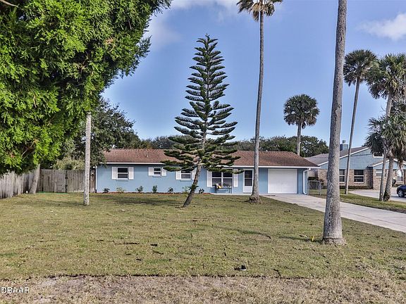 2nd image of 3701 Saxon Dr