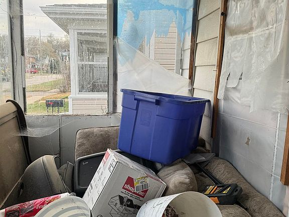 4th image of 1417 Myrtle St