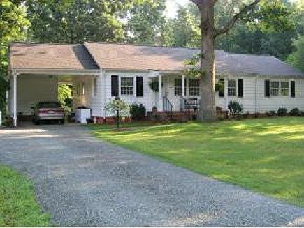 1st image of 202 Sunset Dr