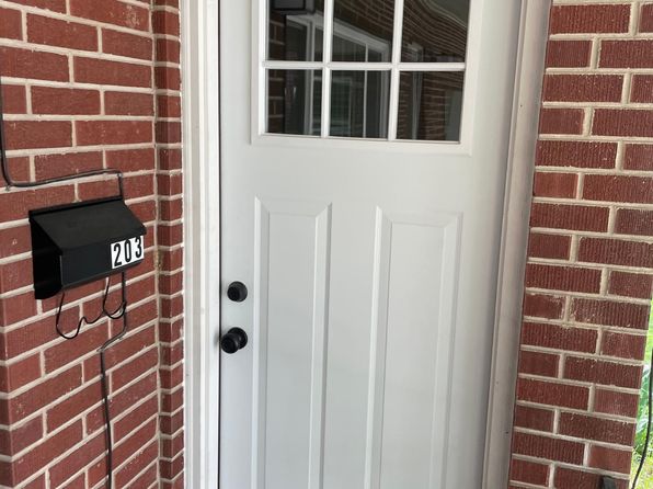 710 Emery St APT 101
