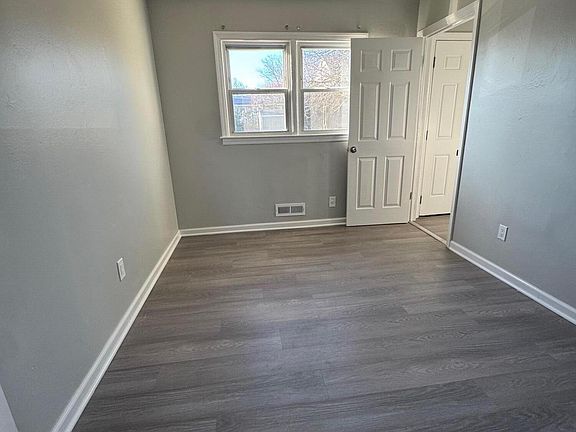 5th image of 40 Liberty St