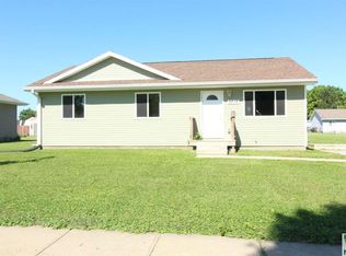 2215 Bryan St, Sioux City, IA 51109