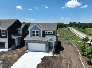 8716 SW Brickell Dr, Blue Springs, MO 64064