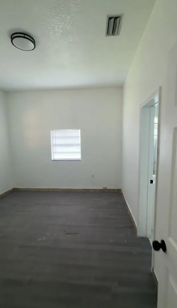 2978 NW 28th St (Catalina's Properties) — Photo 3
