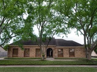 3206 Freshmeadows Dr, Houston, TX 77063
