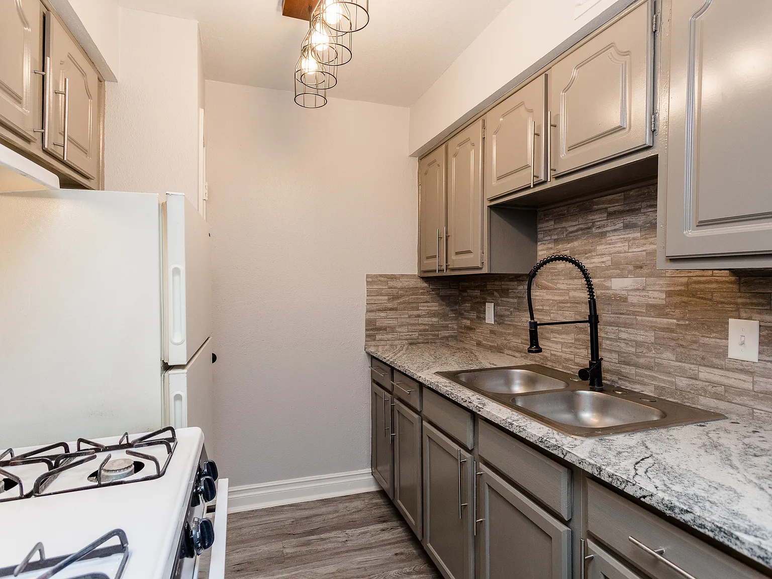 Allendale Village Apartments — Photo 3