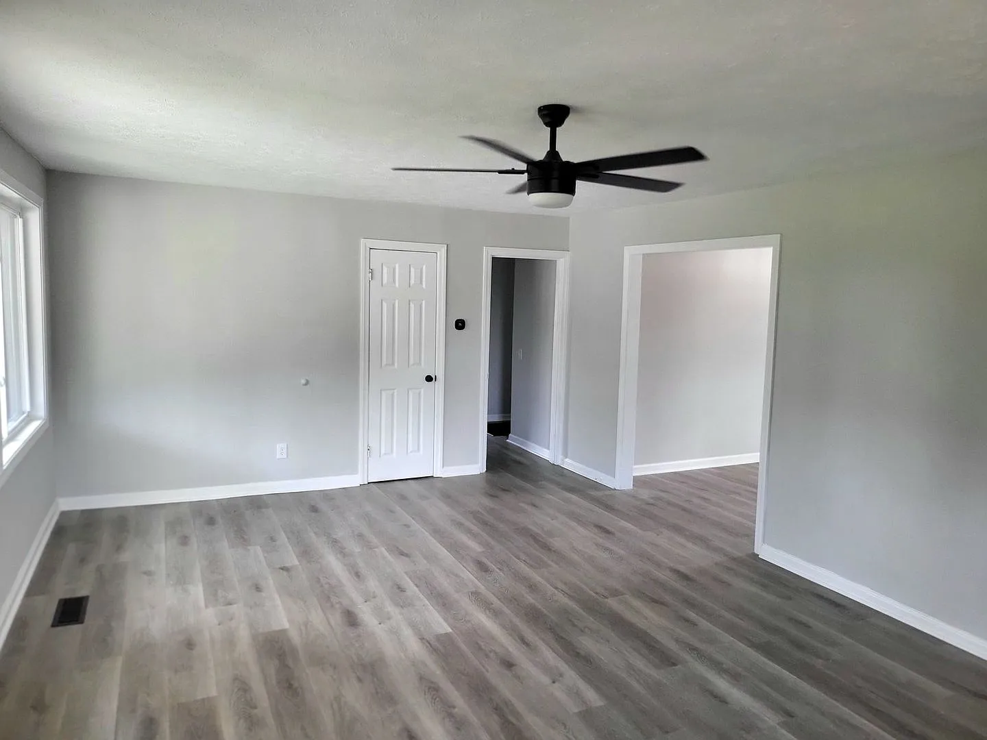 Charming Home in Columbus! — Photo 4
