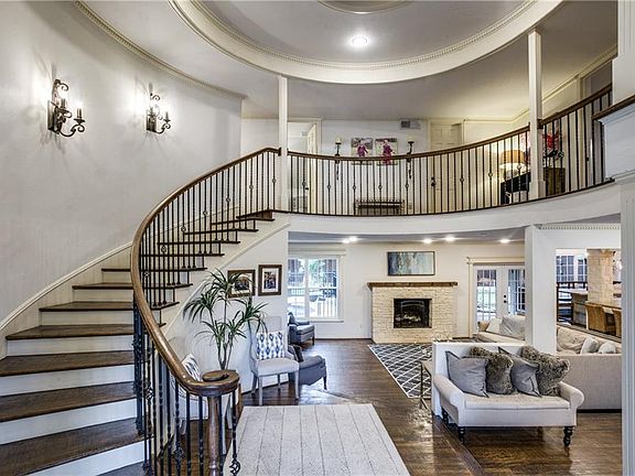 4th image of 2213 White Cliff Ln