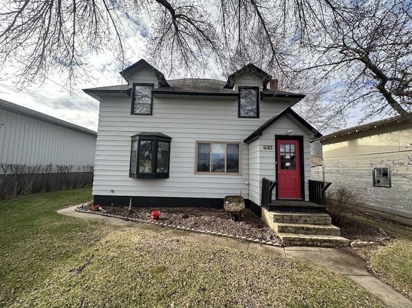 163 Central Ave W, Eden Valley, MN 55329