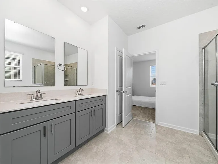 4132 Jespersen St — Photo 19