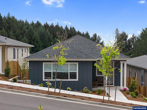 4th image of 2044 NW Victory Ave