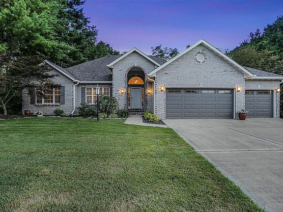 3rd image of 1604 Lincoln Knolls Dr