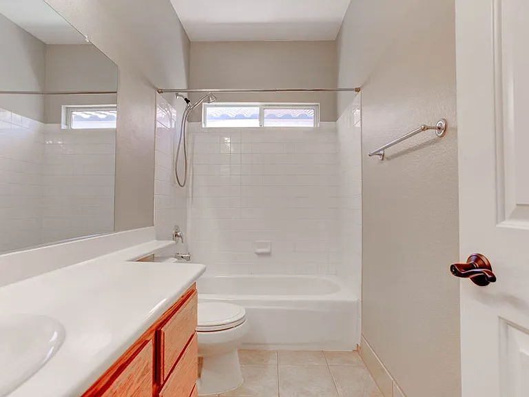 809 Royal Birch Ln — Photo 26