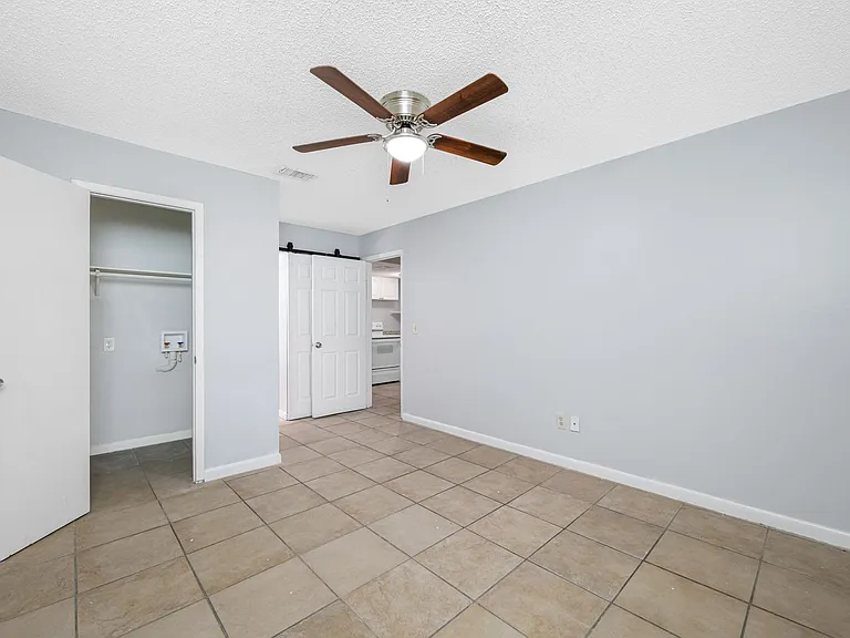 5113 N Nebraska Ave — Photo 48