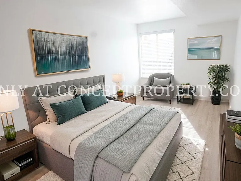 Avenue View Apartments — Photo 41