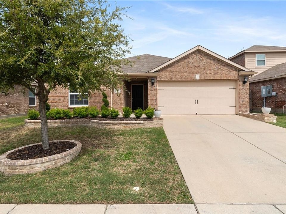 1st image of 1324 Englemann Dr