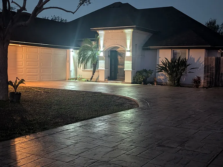 10520 Wolf Creek Ave — Photo 2