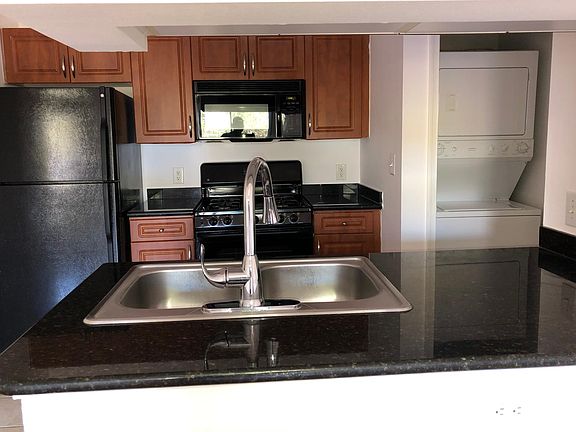 kitchen view, Washer Dryer