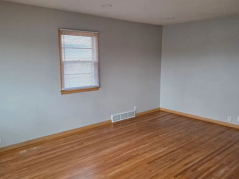 4844 Hickory St — Photo 2