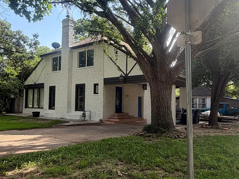 5316 S Quincy Ave — Photo 1