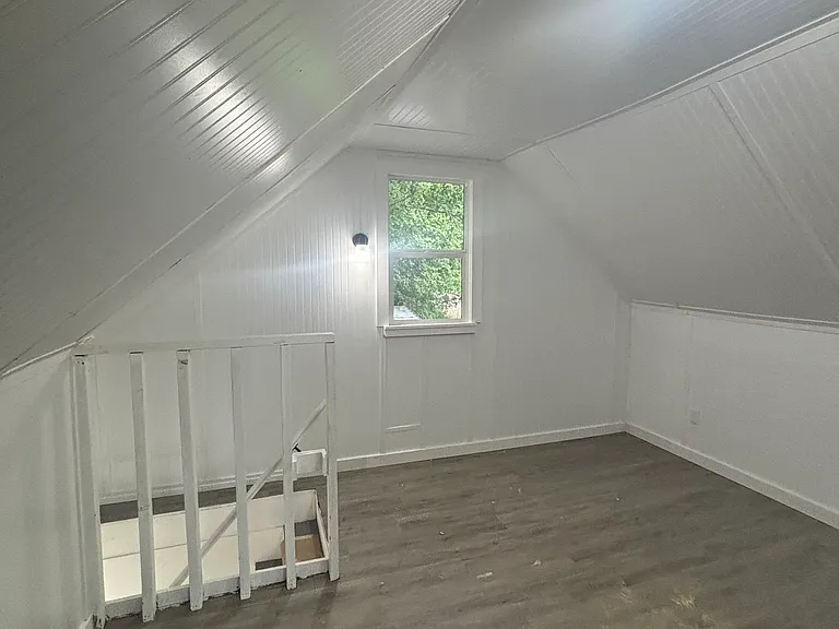 6442 Lakeview Dr — Photo 6
