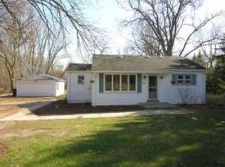 1521 W York House Rd, Waukegan, IL 60087