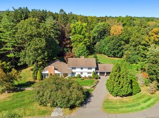 10 Sunfield Ln, West Hartford, CT 06107