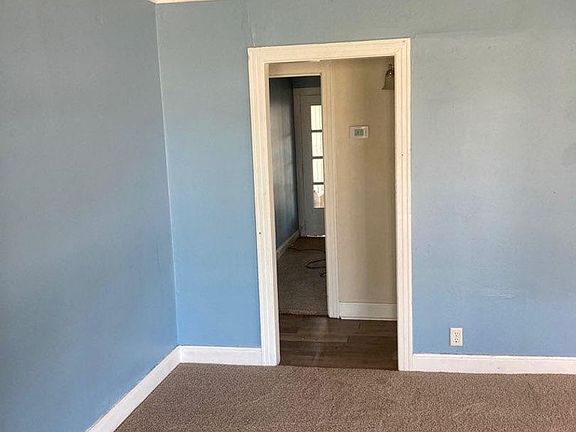 3rd image of 2101 E Trinity St