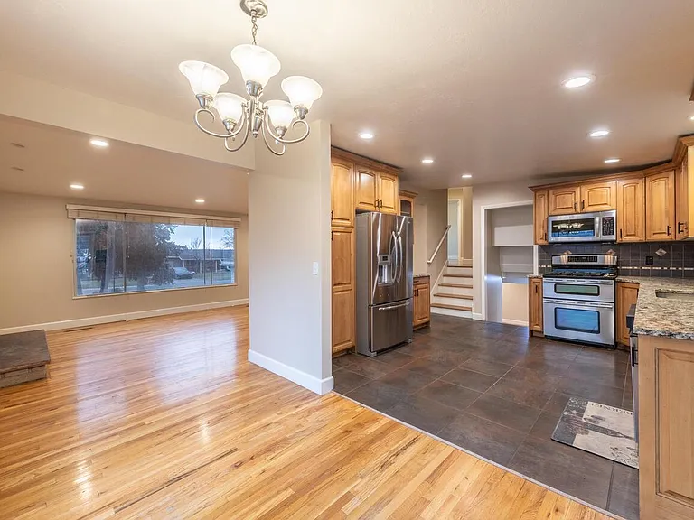 4327 S 2900 E — Photo 21