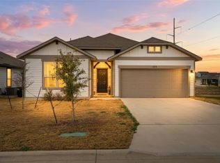 105 Kellys Heroes Way, Jarrell, TX 76537