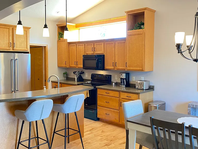 3109 Tamarack Ln SE — Photo 8