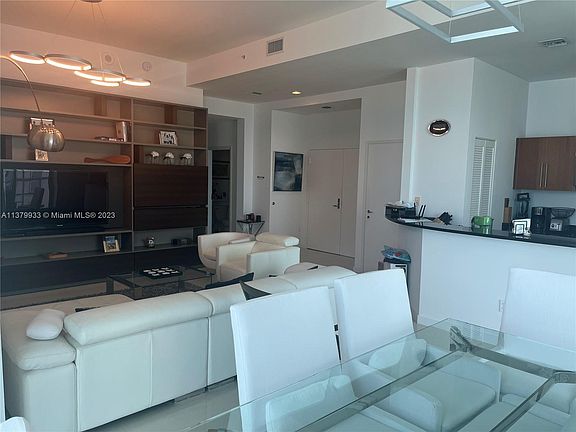 5th image of 300 S Biscayne Blvd #Penthouse 3906