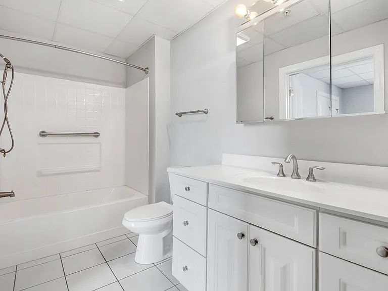 118 W Mulberry St — Photo 15